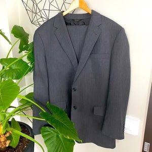 JOS A BANK Gray Suit